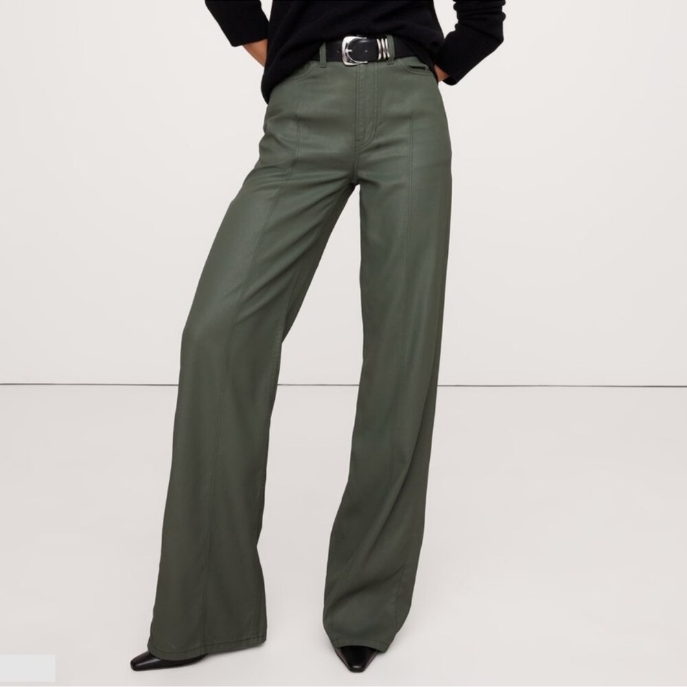 BANANA REPUBLIC COATED DENIM PINTUCK JEAN SIZE 24